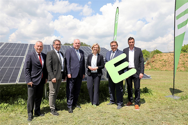 Bild: Die Energie Steiermark schickt Premstätten auf die „Glasfaserüberholspur“ und startet wegweisende Investitionsprojekte im Kampf gegen die anhaltende Energie- und Klimakrise.