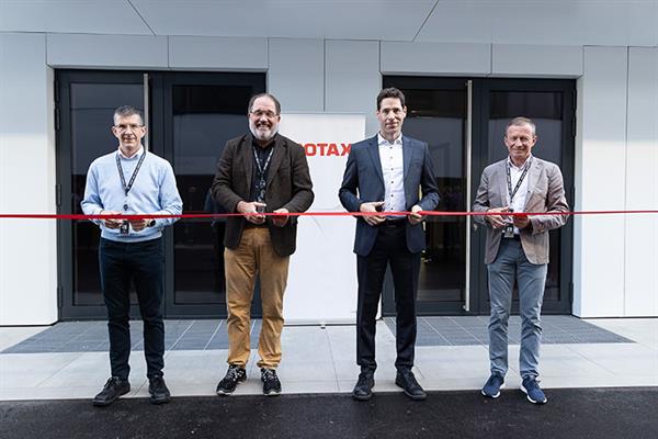 Bild: Mit der Eröffnung des neuen R&D-Gebäudes für innovative Elektroantriebskomponenten in Gunskirchen setzt BRP-Rotax einen wichtigen Meilenstein in seine groß angelegte E-Zukunft.