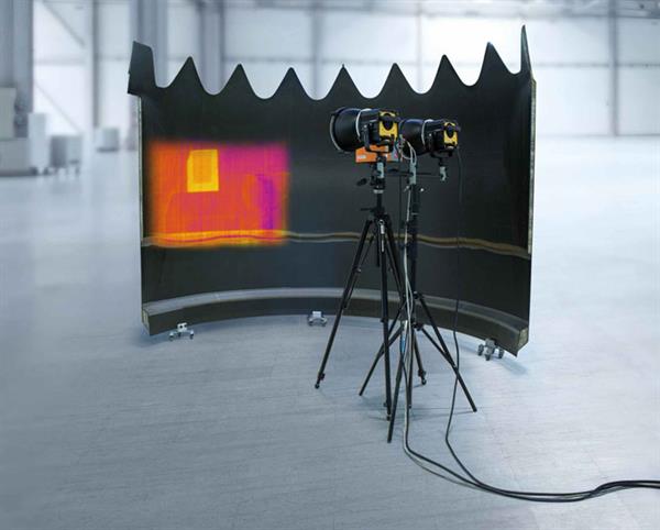 Bild: Der Luftfahrtzulieferant FACC erhält die Boeing-Qualifikation für aktive Thermografie und reduziert dabei Prüfzeiten und -kosten bei gleichzeitiger Steigerung der Zuverlässigkeit.