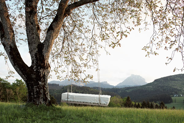 Bild: Im Sommer 2018 sollen in Steinfelden auf etwa 9.000 m2 u. a. Produktions-, Lager-, Schauproduktions- und Verkaufsflächen sowie eine vegetarische, biologische Gastronomie entstehen.