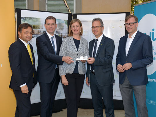 Bild: Die Uni Graz gibt den Startschuss für ein Wissens- und Innovationstransfer-Zentrum. Ab 2020 werden Veranstaltungsräume, Büroflächen und Co-Working-Spaces für Start-ups angeboten.