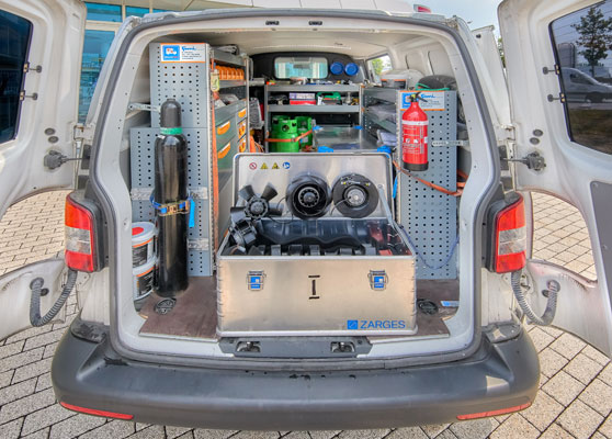 Bild: Egal ob in der Antarktis oder am Äquator: Sobald elektrische Bauteile ihre Arbeit verrichten, wird es warm im Schaltschrank. 