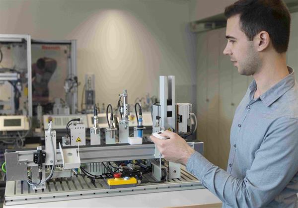 Bild: Automatisierung und IT in einem