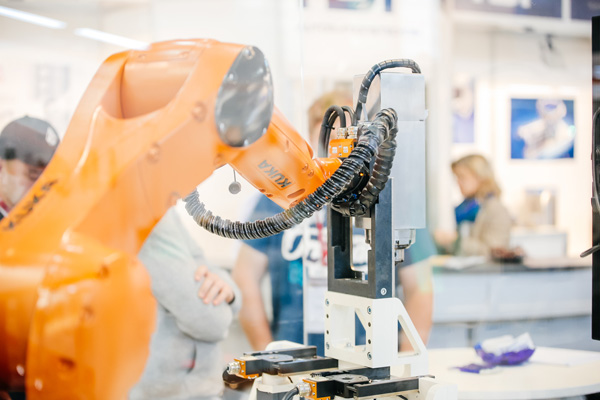 Bild: Die Industrie kommt im Mai ordentlich auf ihre Kosten: Zusätzlich zu den Messe-Urgesteinen Smart Automation und Intertool findet heuer zeitgleich die Premiere der C4I statt ...