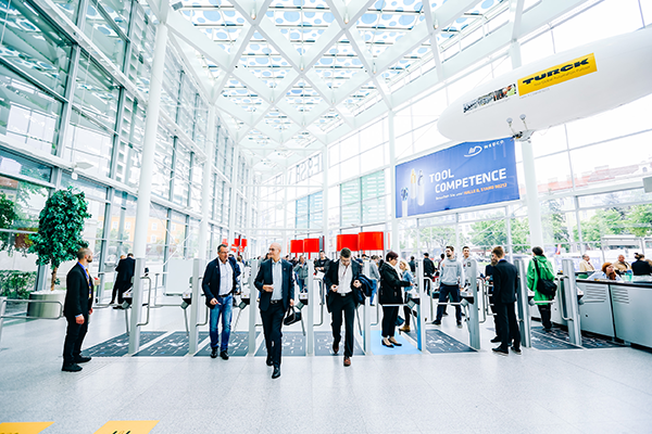 Bild: Starker Auftritt der heimischen Industrie