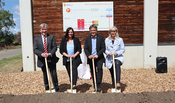 Bild: Ende April erfolgte der Spatenstich für die neue „power2heat“-Anlage der Energie Burgenland. Diese produziert Wärme aus Windstrom und hilft so bei der Erreichung der Klimaziele. 