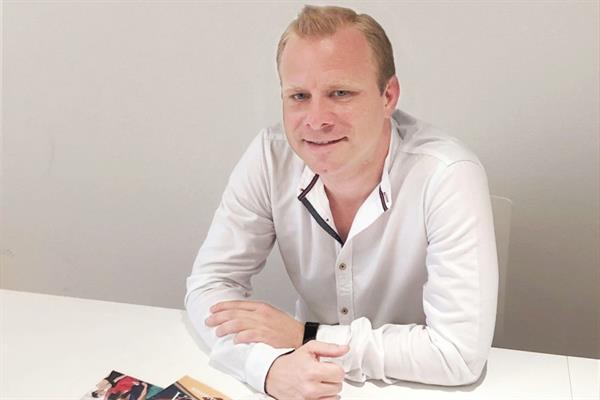 Bild: Neustart als Fullstop PR