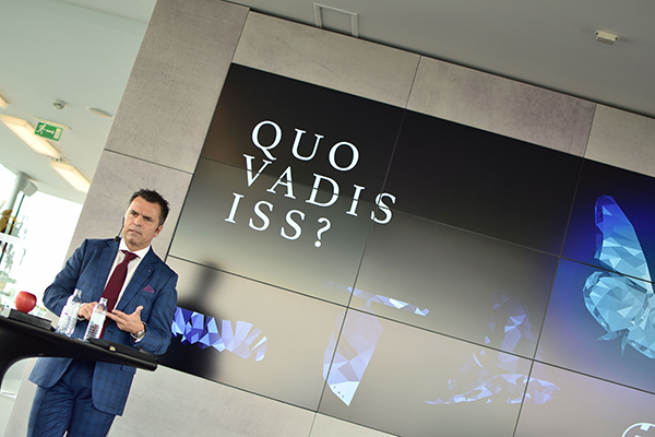 Bild: Facility Management ist ein Wachstumsmarkt. ISS Austria reitet diese „Wachstumswelle“ und bleibt auch in den kommenden Jahren am Ruder, wie CEO Erich Steinreiber kürzlich bekräftigte.