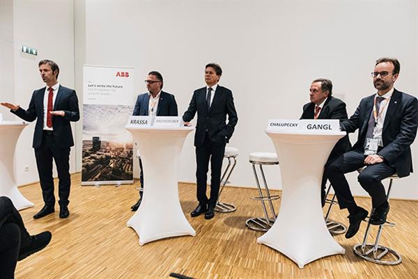 Bild: E-Mobilität ist im österreichischen Alltag angekommen. So lautete der Tenor auf der E-Mobilität.jetzt-Konferenz ...