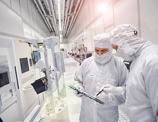 Bild: Das länderübergreifende Forschungsprojekt „SemI40“ stärkt mit seinen wegweisenden Ergebnissen den Produktionsstandort Europa. In Villach werden die neuen Methoden in Echtzeit erprobt.