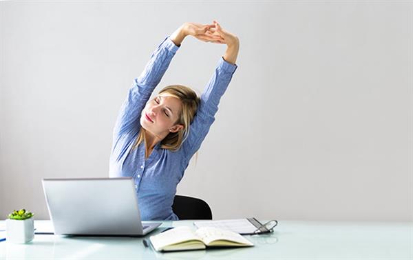 Bild: Netflix oder Webinar – das ist die Gretchenfrage in Zeiten von Corona. Wieso Sie gerade jetzt in Online- Weiterbildung investieren sollten, um gestärkt aus der Krise zu kommen ...