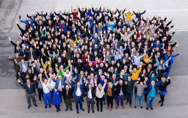 Bild: Vom regionalen Elektro-Baubetrieb zum internationalen Big Player. Seit mittlerweile 100 Jahren werden im Siemens Transformatorenwerk in Linz neue Standards am Energiesektor gesetzt.