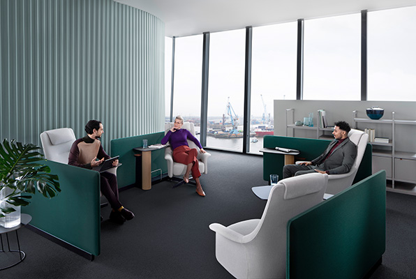 Bild: Im Frühling weitgehend verwaist, wurde dem Büro von vielen Seiten bereits ein jähes Ende prophezeit. Im 2. Lockdown zeigt sich nun: Der Großteil der Mitarbeiter ist Home-office-müde ...