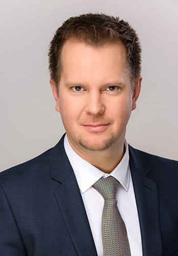 Bild: ZTE mischt nicht nur bei 5G-Infrastruktur ganz vorne mit, sondern ­positioniert sich auch mit Smartphones und Wearables. Österreich-CEO Christian Woschitz im Gespräch ...