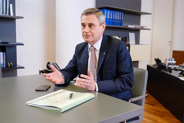 Bild: „Impfen ist das beste Konjunkturpaket“