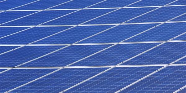 Bild: Bluhm Systeme mit neuer Photovoltaik-Anlage