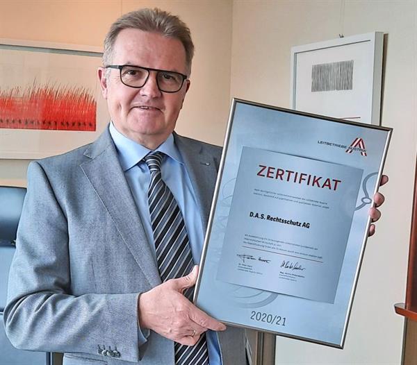 Bild: D.A.S. erneut als Leitbetrieb zertifiziert