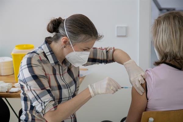 Bild: Corona-Impfaktion für PMS Mitarbeiter