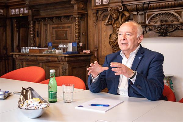 Bild: Sie heißen KSV, CRIF oder Creditreform und sammeln laufend Daten über Österreichs Unternehmen. Warum Sie die Anfragen niemals ignorieren sollten und weitere Tipps für den Umgang.