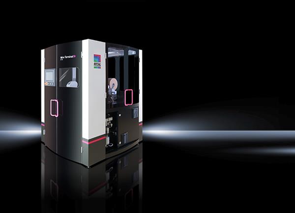 Bild: Bis zu 50 Prozent der Zeit gelten im Steuerungs- und Schaltanlagenbau manuellen Prozessen. Besonders die Verdrahtung ist zeitaufwendig und vielfältig. Bei Rittal weiß man ...