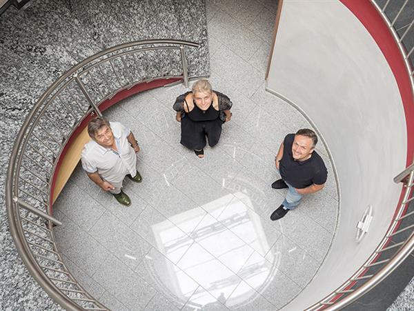 Bild: Simone Spitzer, Tochter des Unternehmensgründers, wechselte 2020 in die Geschäftsleitung von Spitzer Engineering. Im Interview berichtet sie von der erfolgreichen Geschichte des Unternehmens ...