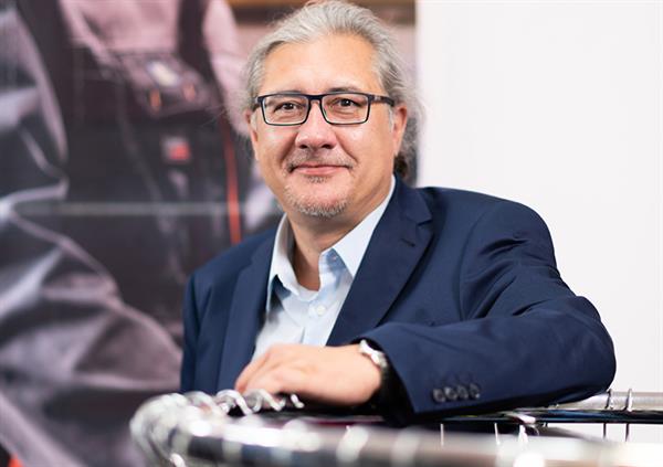 Bild: Modisch geschützt von Kopf bis Fuß