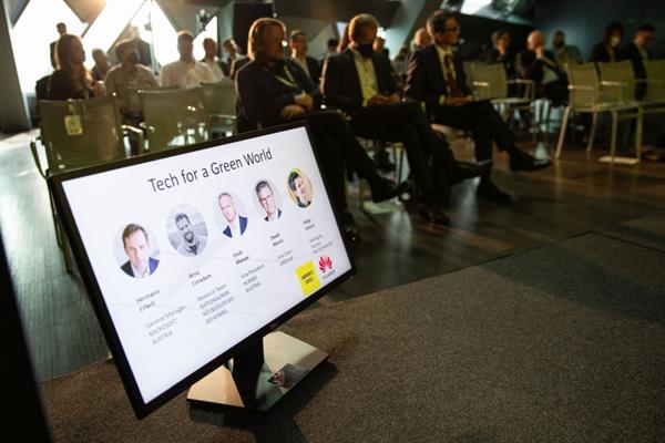 Bild: Huawei & Darwin’s Circle: Tech for a Green World