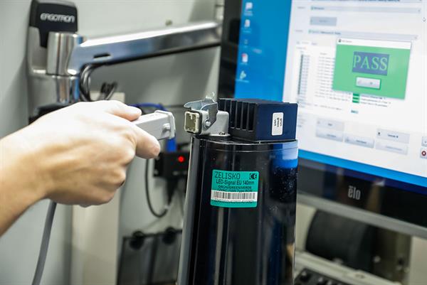 Bild: Zelisko modernisiert rund 1.250 LED-Lichtpunkte für die U6