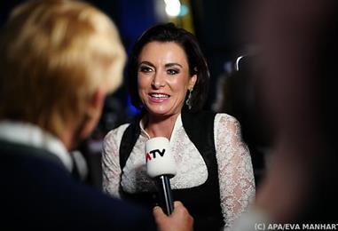 Bild: Ex-Politikerin Köstinger kommt in den Ryanair-Verwaltungsrat