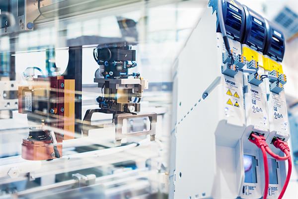Bild: Lenze bringt Antriebsperformance mit Servoumrichter i750 auf das nächste Level