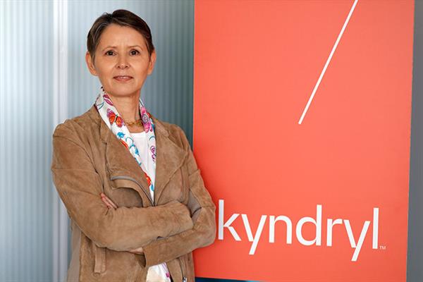 Bild: Immer beweglich bleiben: Kundenzentriertheit und ständige Weiterentwicklung – dafür steht Maria Kirschner, die die Geschicke von Kyndryl Alps lenkt.