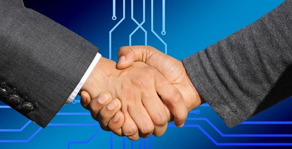 Bild: Huawei und Ericsson unterzeichnen langfristige wechselseitige Patentvereinbarung