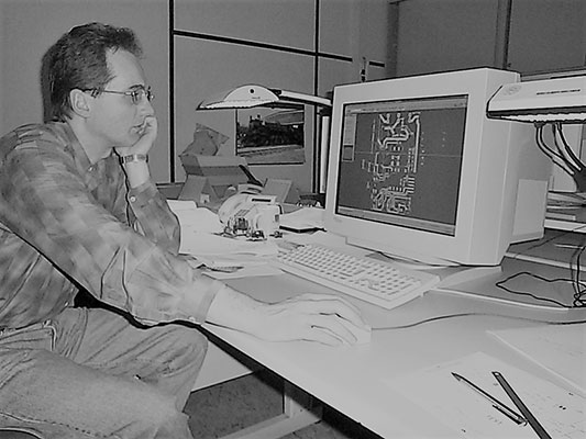 Bild: Vor 30 Jahren kam das erste Sitop-Produkt für die Industriestromversorgung von Siemens auf den Markt. Über eine Millionen Geräte werden mittlerweile pro Jahr produziert.