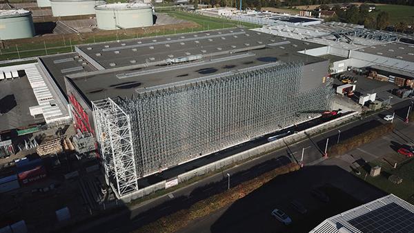 Bild: IFN investierte 2022 rund 100 Millionen Euro, Internorm erhielt davon fast 40 Millionen Euro. Das starke Wachstum bestätigt zudem die langfristige Investitionsstrategie des Familienkonzerns.