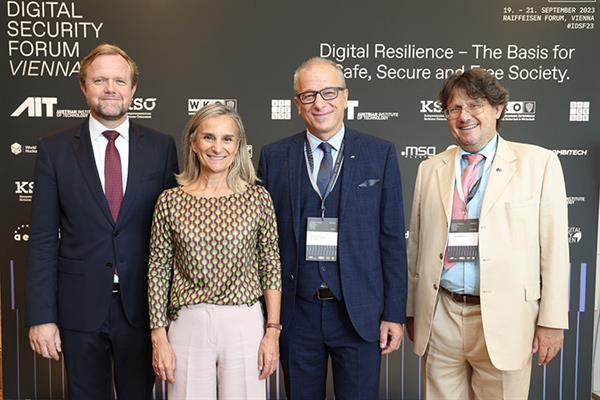 Bild: Im Rahmen des 3. International Digital Security Forums (IDSF) trafen unter dem Motto „Digital Resilience – The Basis for a Safe, Secure and Free Society” ...