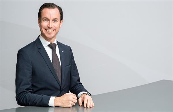 Bild: Tobias Burger startet als Luft- und Seefrachtvorstand bei Dachser