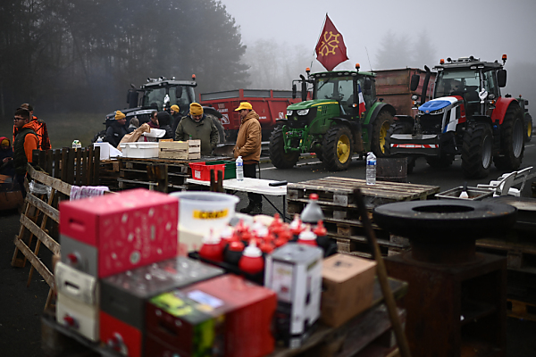 Bild: Französische Landwirte wollen Proteste fortsetzen
