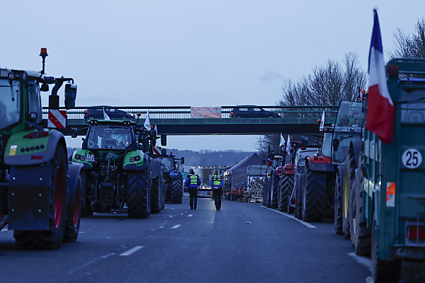 Bild: Zweiter Tag der Blockade von Paris durch Frankreichs Bauern