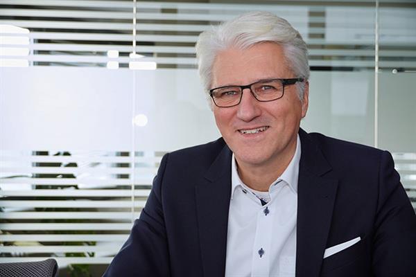 Bild: Wie schafft man es, Digitalisierung und die europäischen Werte des ­Humanismus unter einen Hut zu bringen? Und das am besten auch noch so, dass sich daraus Wettbewerbsvorteile für Europa ergeben? 