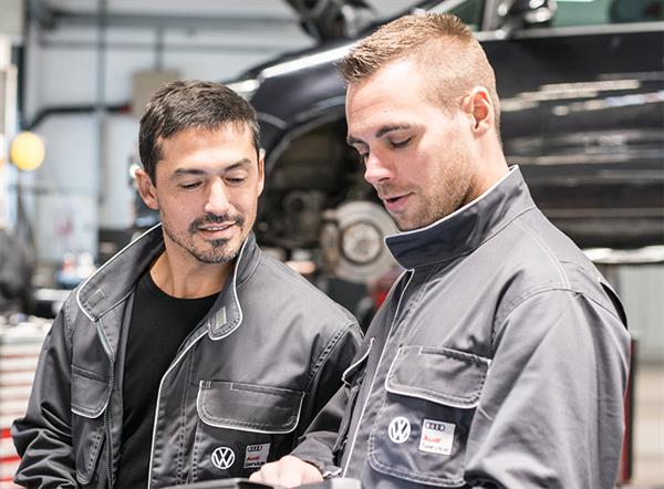 Bild: Volkswagen und Ötscher Berufskleidung: Eine nachhaltige Erfolgsgeschichte seit den 1970er Jahren