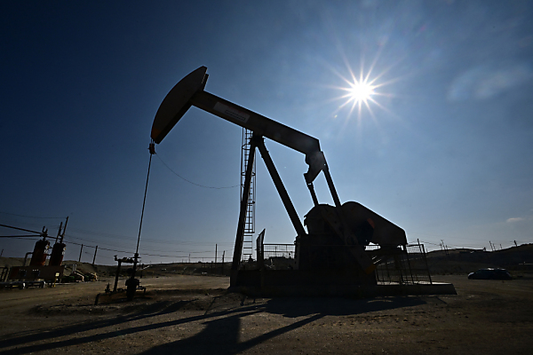 Bild: Riad und Moskau verlängern Drosselung der Ölproduktion