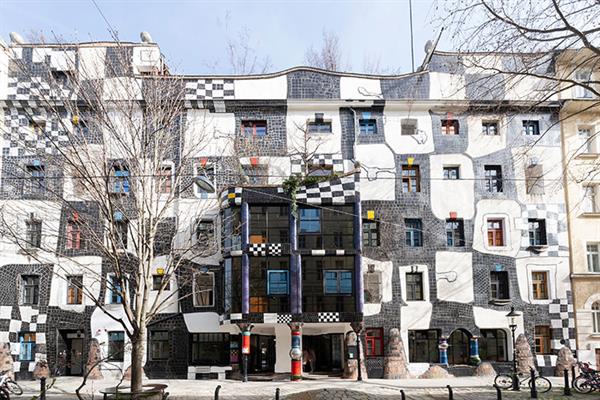 Bild: Das KunstHausWien wurde in den vergangenen Monaten nach höchsten Nachhaltigkeitsstandards modernisiert. Seit Ende Februar ist es wieder für Besucher:innen geöffnet.