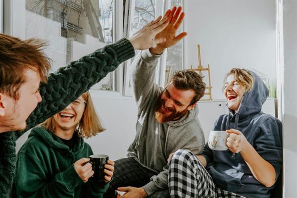 Bild: Friends in Flats setzen neue Maßstäbe in der WG-Suche