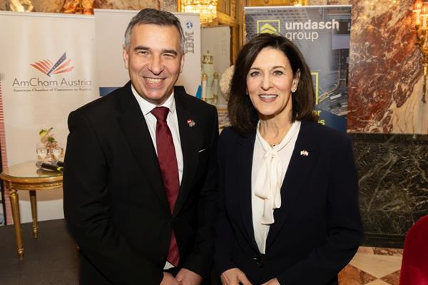 Bild: AmCham verabschiedete Botschafterin