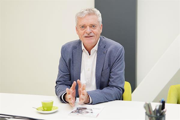 Bild: Die Werte „einfach.menschlich.fair“ sind Franz Pichler, Gründer, Eigentümer und Geschäftsführer des Mobilfunkers spusu, sehr wichtig. Nicht zuletzt darauf beruht der Erfolg des Unternehmens.