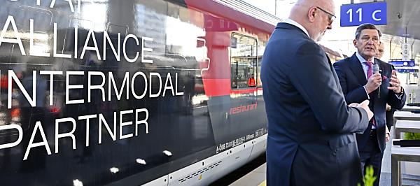 Bild: In der Star Alliance lassen sich nun auch ÖBB-Züge buchen