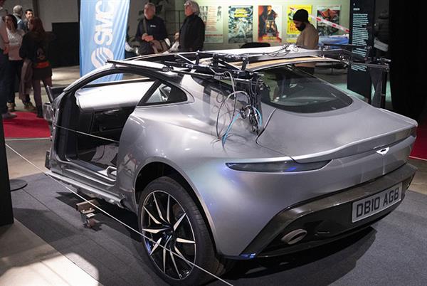 Bild: Vom Privathaus zum internationalen One-Stop-Shop: SMC feiert 40 Jahre Erfolg in Österreich und zeigt Technologie zum Anfassen  bei der offiziellen James-Bond-Ausstellung 007 Action Vienna. 