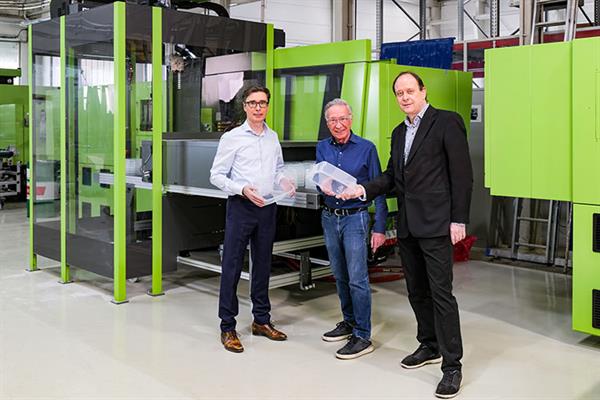 Bild: Das 60. Jubiläum von Miraplast wurde vom Jahrhunderthochwasser überschattet. Dank beispiellosem Engagement ist das  Unternehmen aus Würmla auf bestem Weg zu neuer Stärke. 