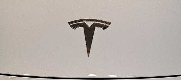 Bild: Tesla wegen angeblich manipulierter Kilometerzähler verklagt