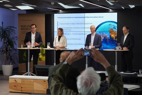 Bild: Papierindustrie – Aufholjagd mit Handicap